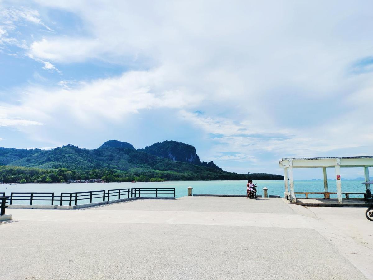 Kohmook​ Money​ House Lägenhet Koh Mook Exteriör bild